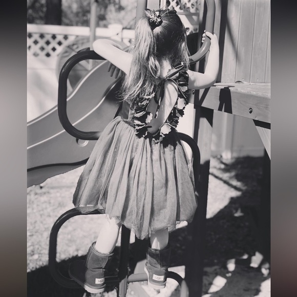 Trish Skully Size 4 Girls Dress - Picture 2 of 4